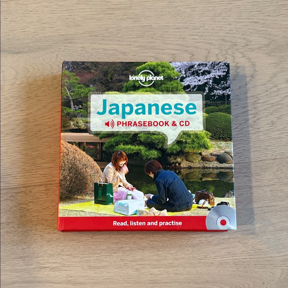 3/30 Japanese Phrasebook & CD lonely planet